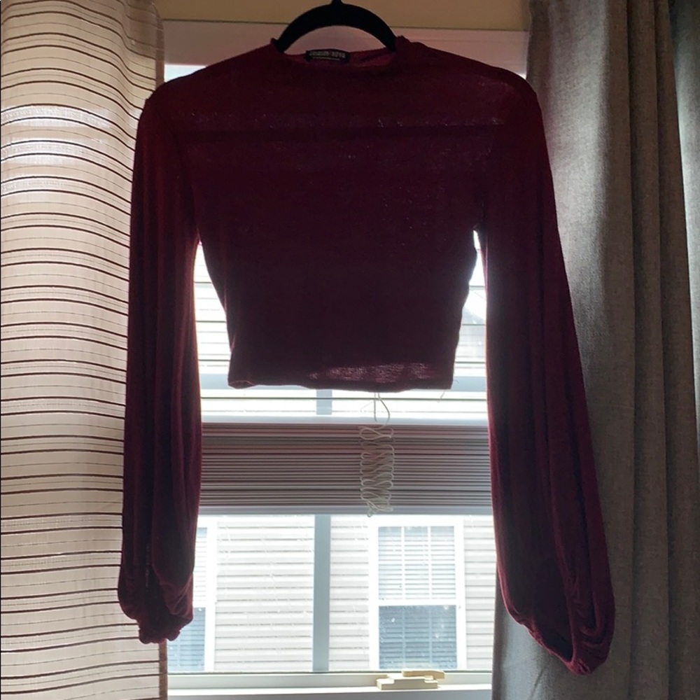 Long-sleeve Crop Top